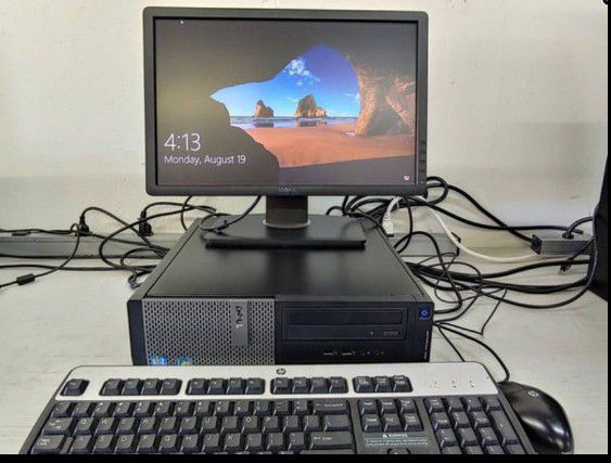 Dell 7010 SFF 3.4GHz, win 10 pro, 19" wide screen monitor