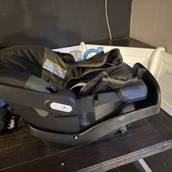 Baby Car Seat Brand New Comes With Base 