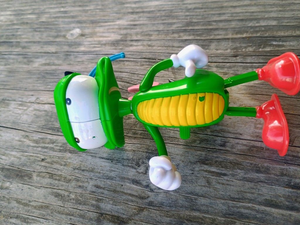 Vintage 1999 SEGA Bug Wind Up Walker Toy Jack’s Kids Meal Toy Works