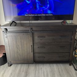 60” Samsung Tv  Dresser/tv Stand 