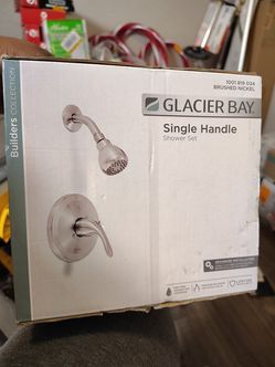 Glacier Bay Shower Set
