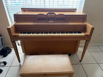 Everett piano
