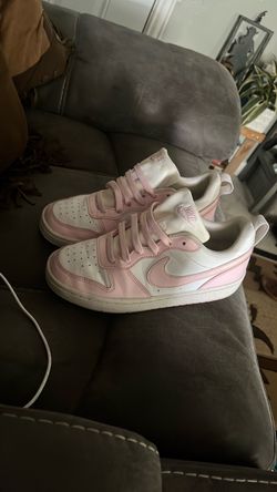 Nike tennis shoes