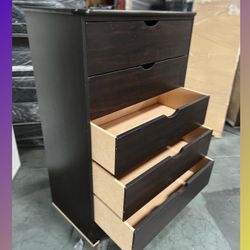 5 drawers dresser / Five drawers dresser