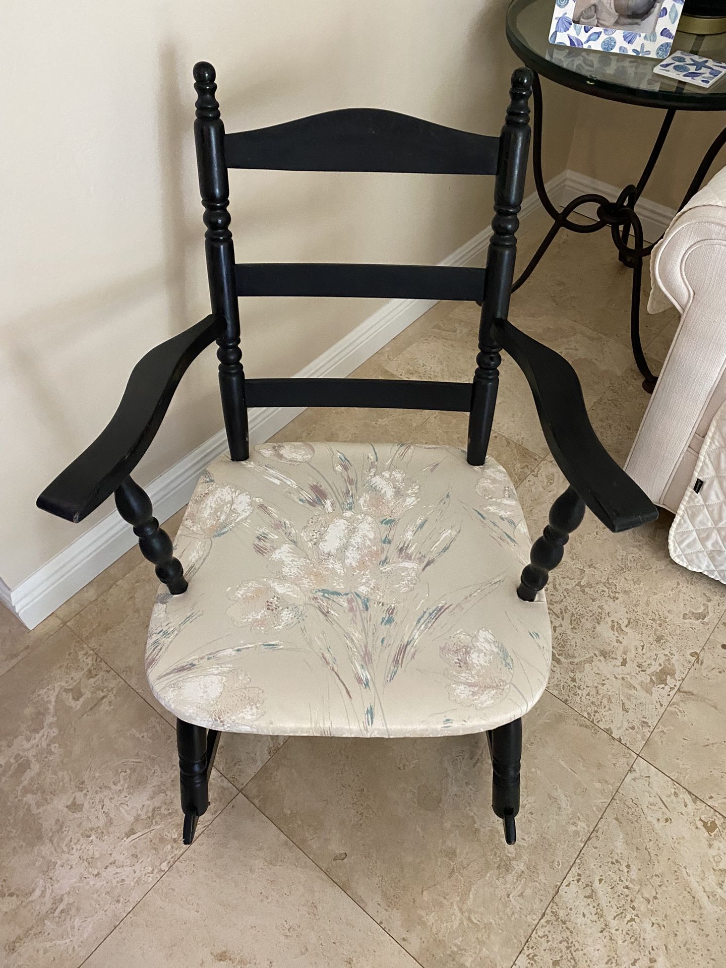 OLD SMALL ROCKING CHAIR 