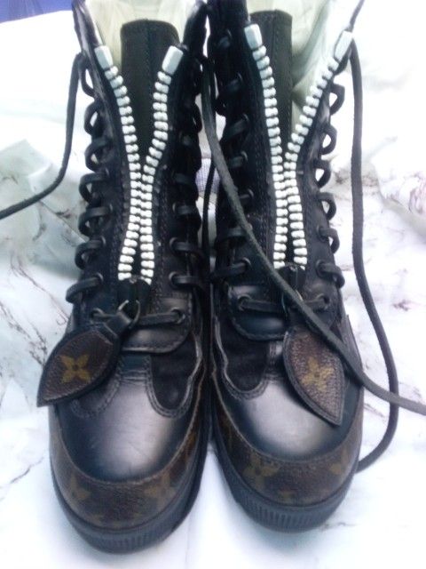 Louis Vuitton Boots Size 36