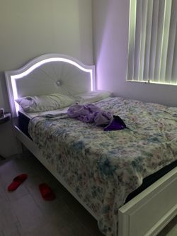 Full Light Up BedFrame with Mattress