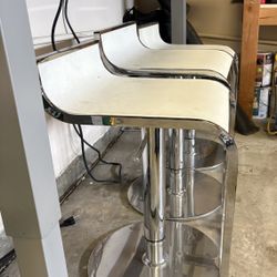Bar Stools (white)