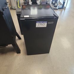 Magic Chef Fridge 2272 Cash America