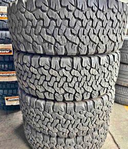 265 65 17 Bfgoodrich ko2 tires Con 80% de Vida Las 4