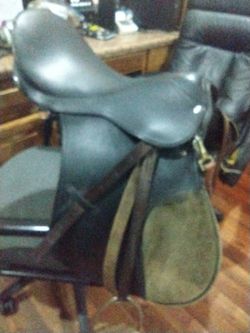 Black English Horse Saddle