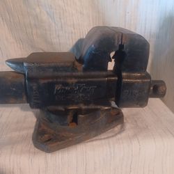 Bench Vise