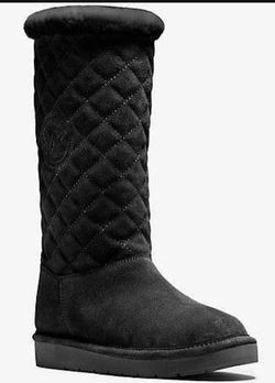 NEW MICHAEL KORS WOMEN'S BOOTS AND VERY SOFT AND COMFORTABLE!!!  Thumbnail