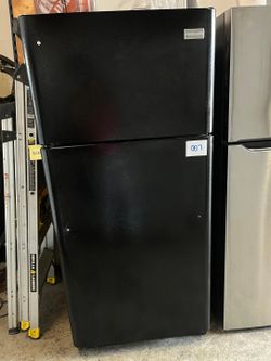 Frigidaire Top Freezer Refrigerator In Stainless Steel