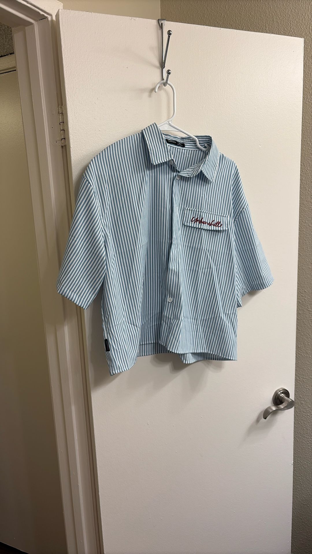 Button Up Shirt Small Men’s