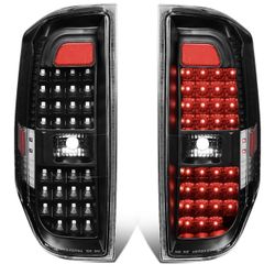 Toyota Tundra 14-18 LED Black/ Clear Tail Lights  Luces traseras LED negras/transparentes para Toyota Tundra 2014-2018