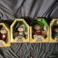 FOUR 1980s Original Caleco Koosas Cabbage Patch Doll In Original Box With Adoption Papers Etc 