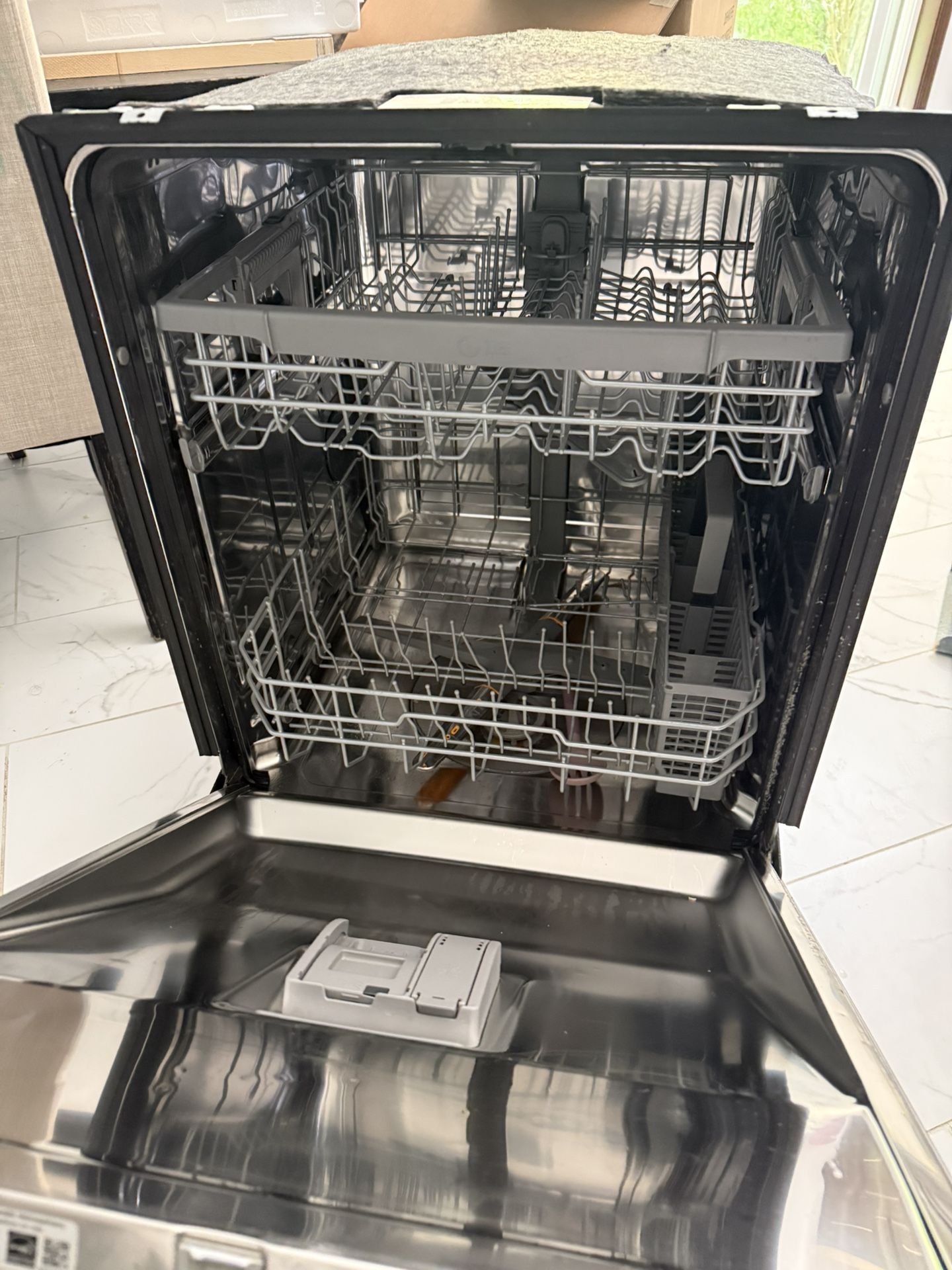 LG Dishwasher