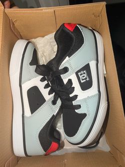 Boys shoes SZ 13