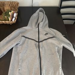Nike tech