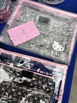  Impression Hello kitty Make Up Bag 