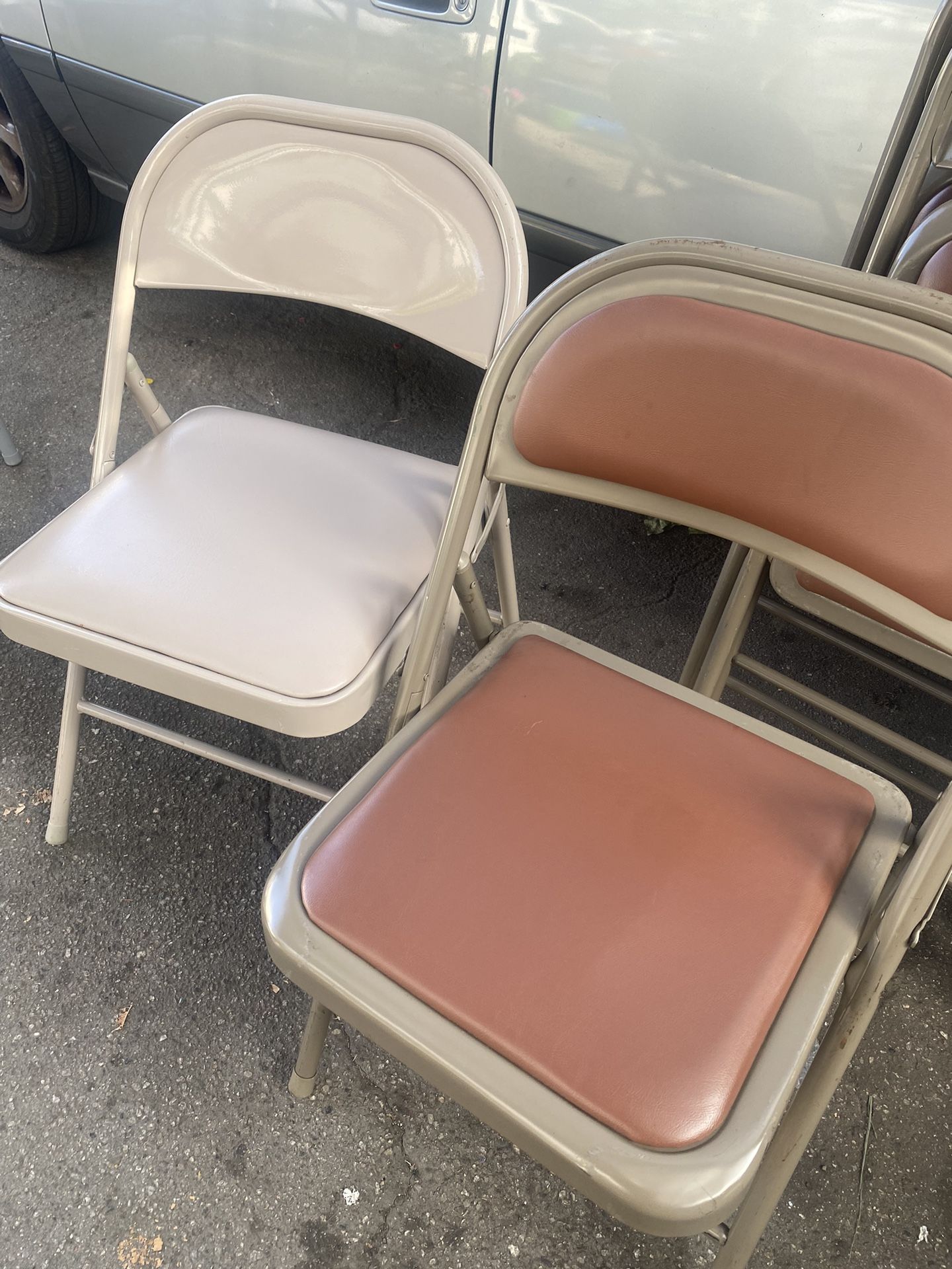 Folding Chairs 