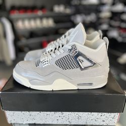 Jordan 4 “Frozen Moments” Size 9 Men