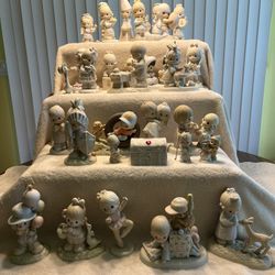 Large Lot Of Precious Moments Figurines No Box. Good Condition 