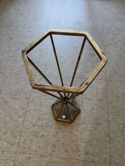 METAL HOLDING CANDLE  & METAL DECORATION CUBE, NEW  ONLY PICK UP