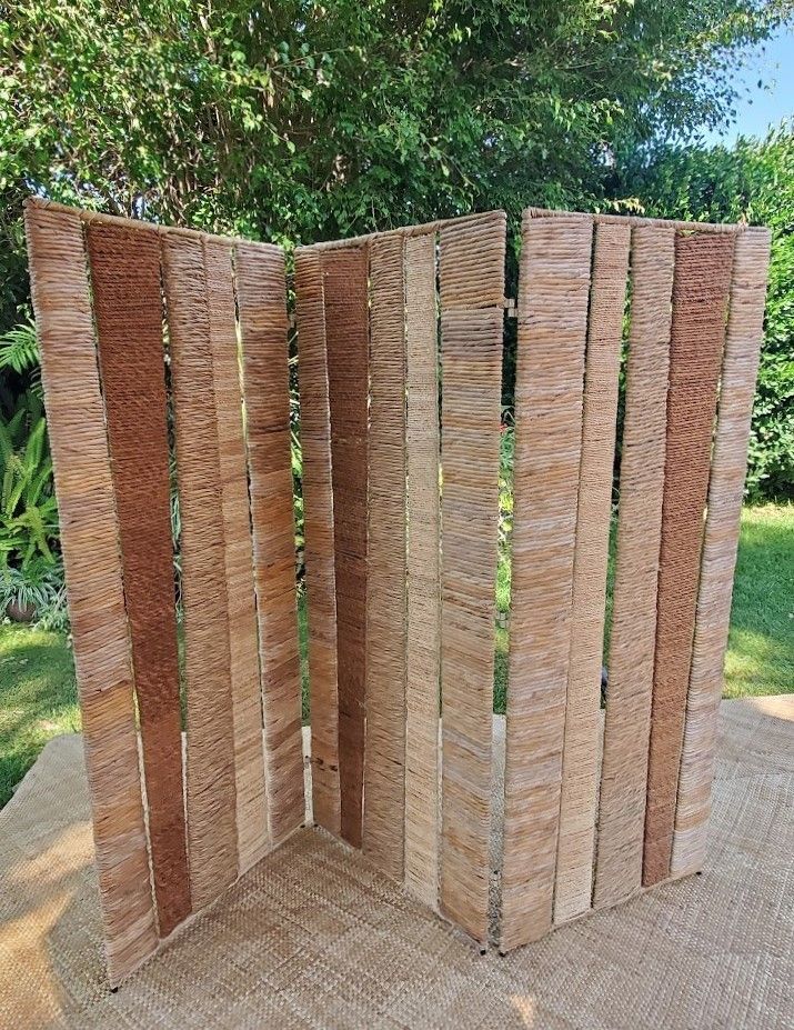 Woven Screen Divider