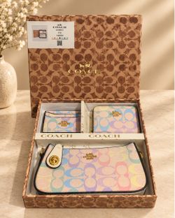Coach Signature Colorful 3-Piece Gift Set