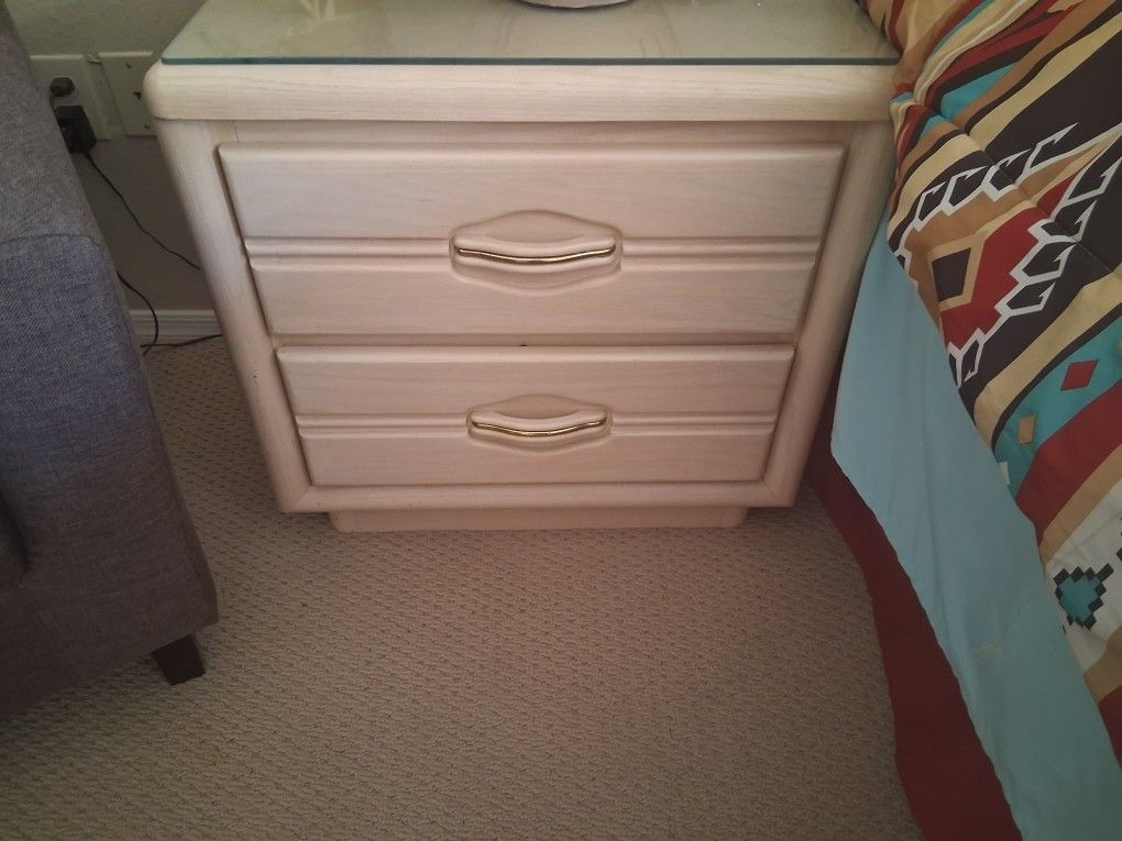 Side Bed Tables With Drawers