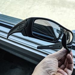 New Oakleys  Box, Pouch Cloth All Included