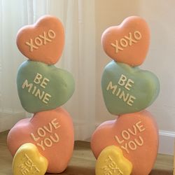  Viral Home goods set of 2  Valentine Stacked Candy Hearts 