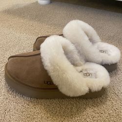 Platform ugg slides