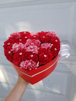 Fresh carnations box