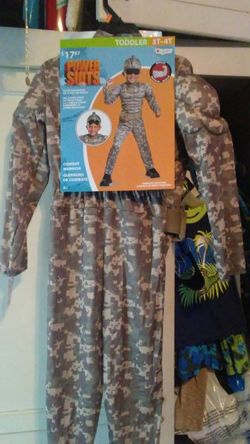 COSTUME