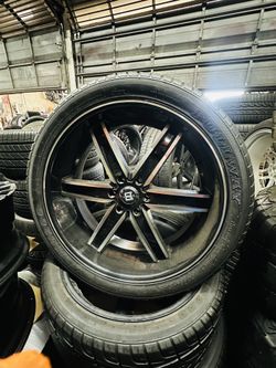 24 Inch Wheels With Tire 305/35/24 With Bolt Pattern 6x135