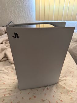 PS5 Console with Disc