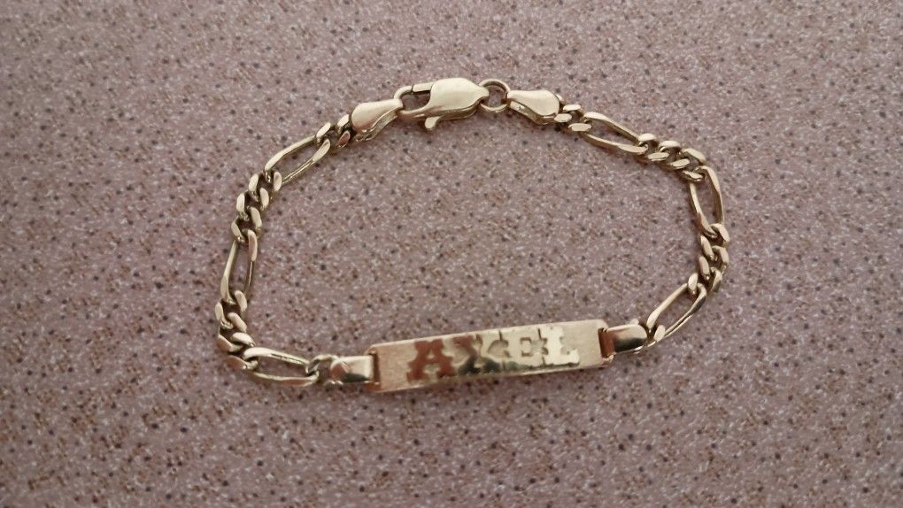 14k Yellow Gold Baby Name Bracelet "Axel"