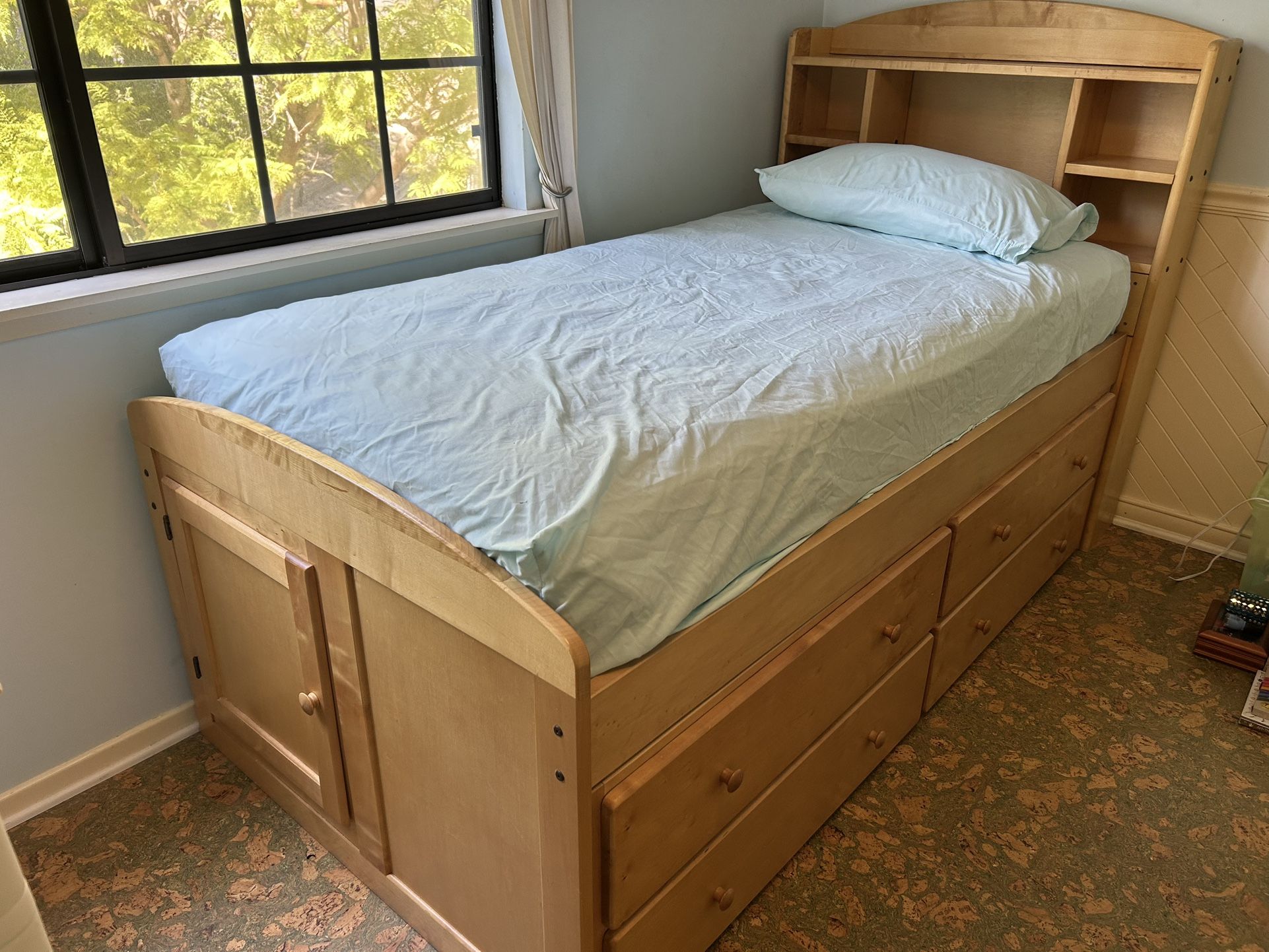 Attractive Solid Wood Twin Captains Bed with Drawers and Mattress