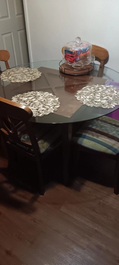 Roung Glass Table