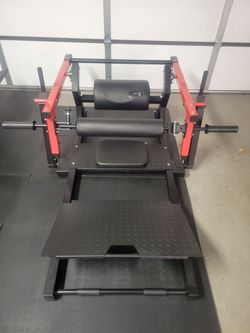 GMWD  Hip Thrust Machine