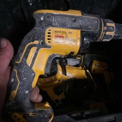 20 V Dewalt drywall gun