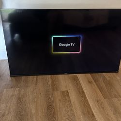 HISENSE TV 55