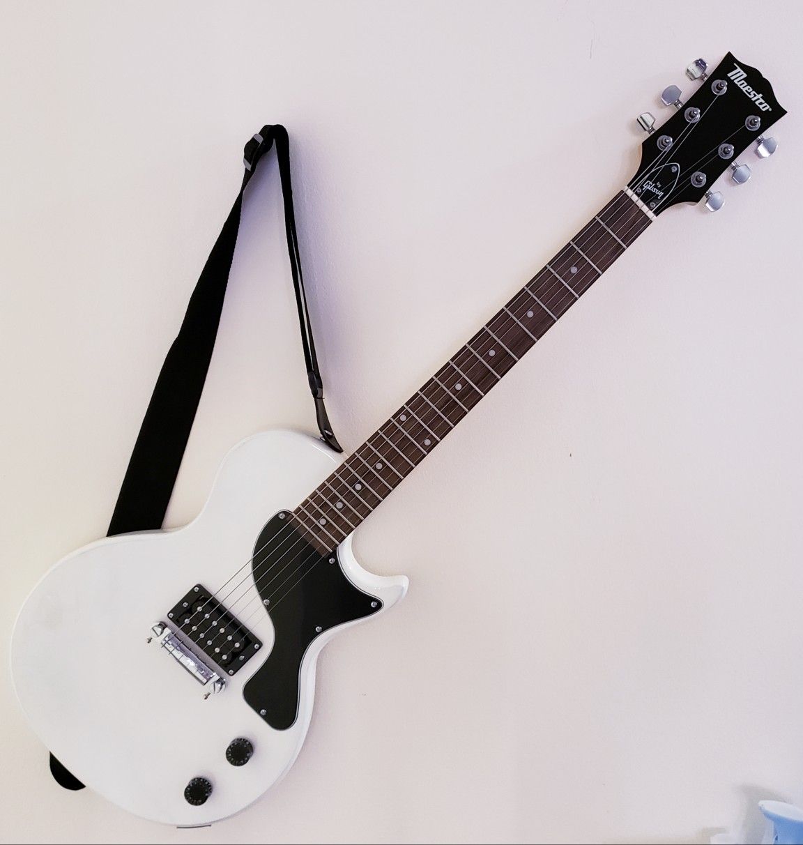 Electric Guitar Maestro by Gibson with Amplifier