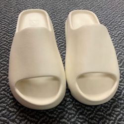 New Without Box BONE Adidas Yeezy Slide