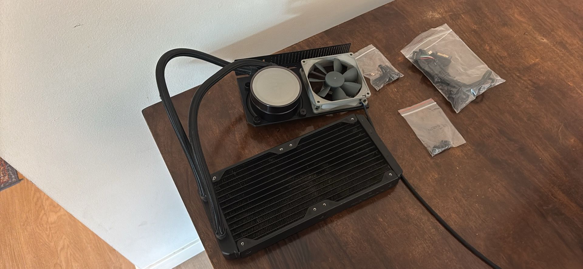 NZXT Kraken G12 GPU Bracket w/ Noctua Fan & X62 240mm AIO Liquid Cooler