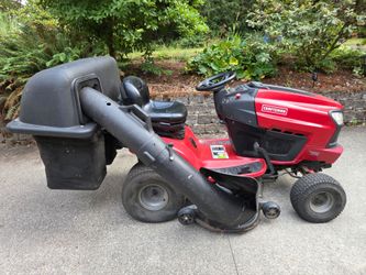 Riding mower Craftsman T3200.