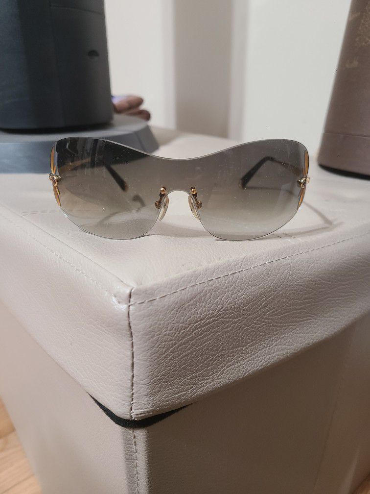 Louis Vuitton Retro Aviator Sunglasses